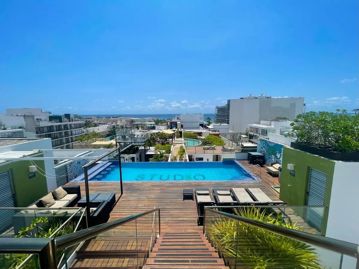 Modern 2 Bdr, 3 Minutes Walk From The Beach, Central Location! location